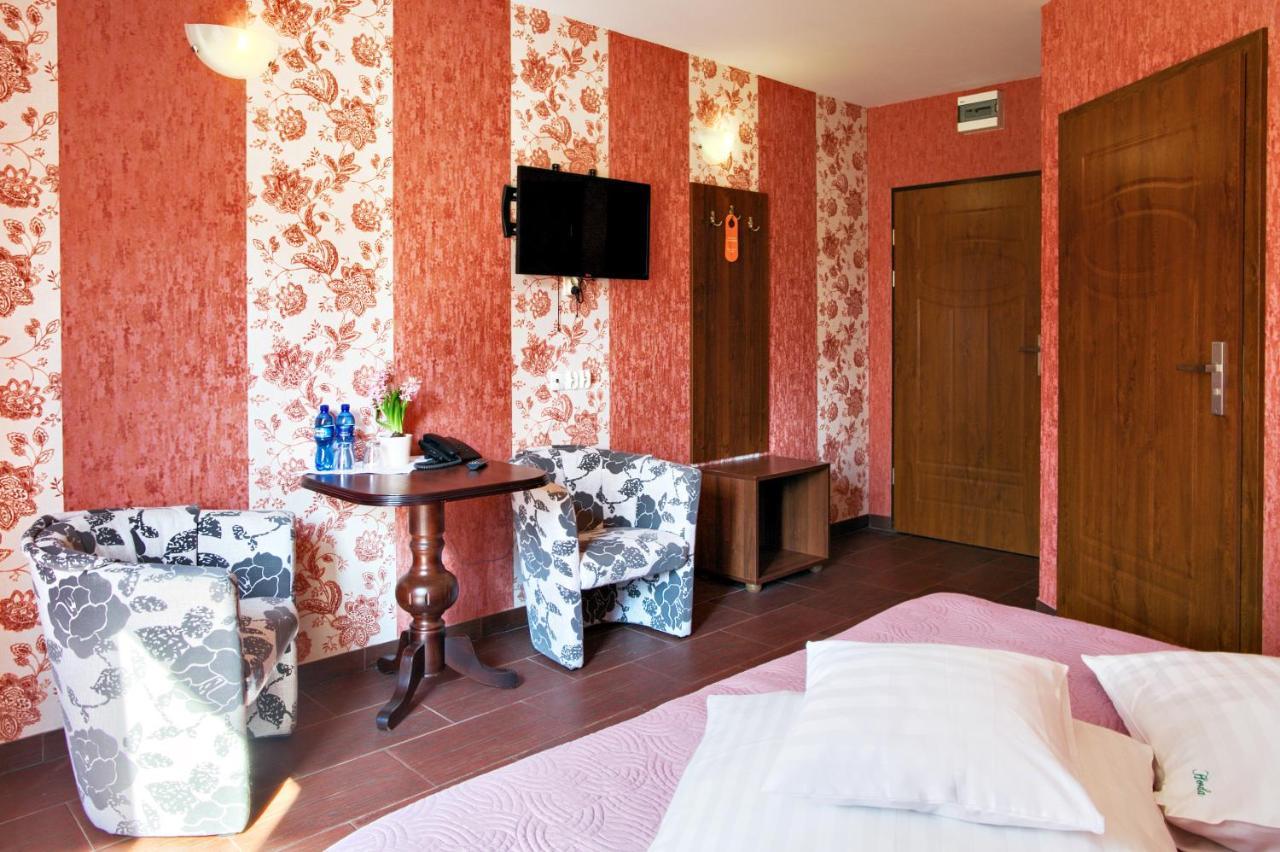 Hotel Horda ซูบีเซ ภายนอก รูปภาพ