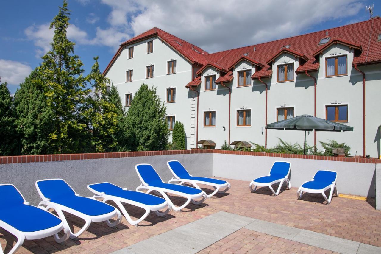 Hotel Horda ซูบีเซ ภายนอก รูปภาพ