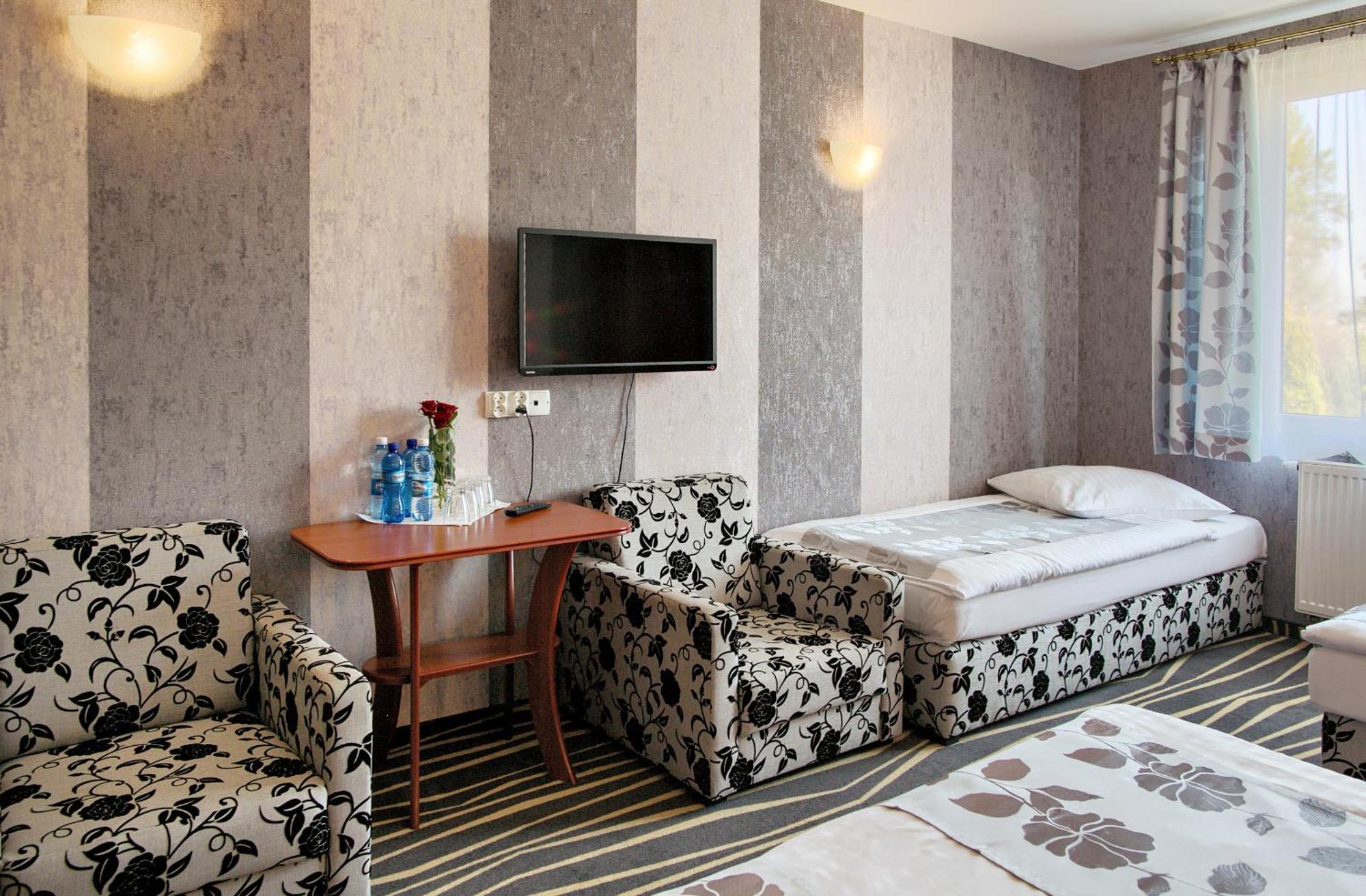 Hotel Horda ซูบีเซ ภายนอก รูปภาพ
