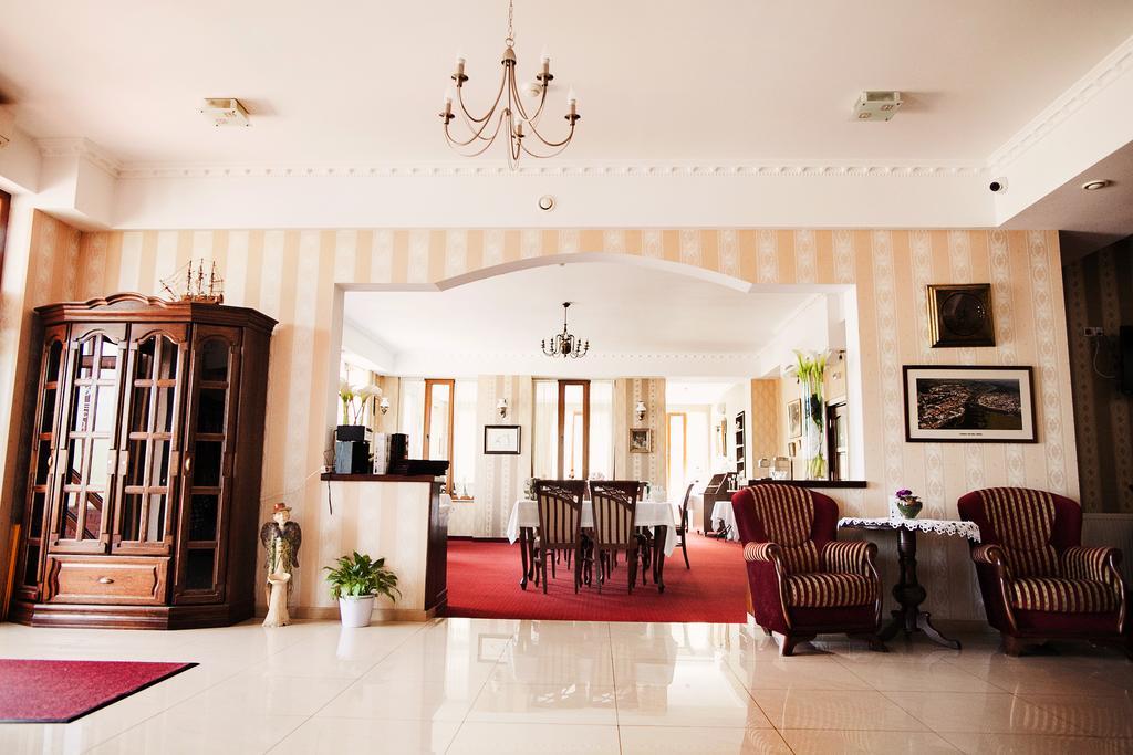 Hotel Horda ซูบีเซ ภายนอก รูปภาพ